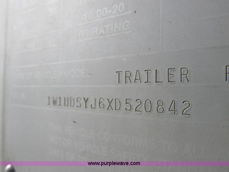 image for item I8886 1999 Wilson PSDCL-302P aluminum livestock trailer