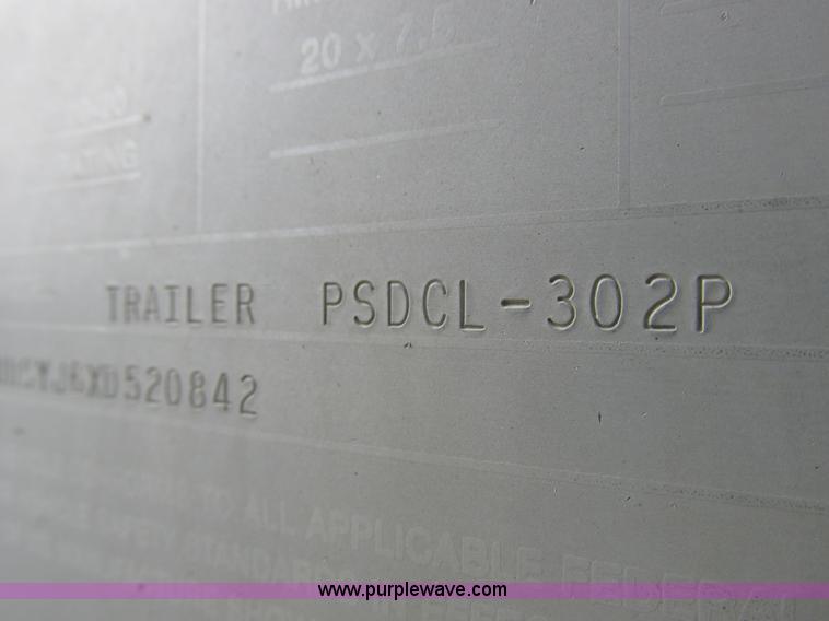 image for item I8886 1999 Wilson PSDCL-302P aluminum livestock trailer