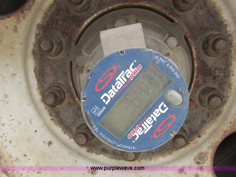 image for item I8886 1999 Wilson PSDCL-302P aluminum livestock trailer