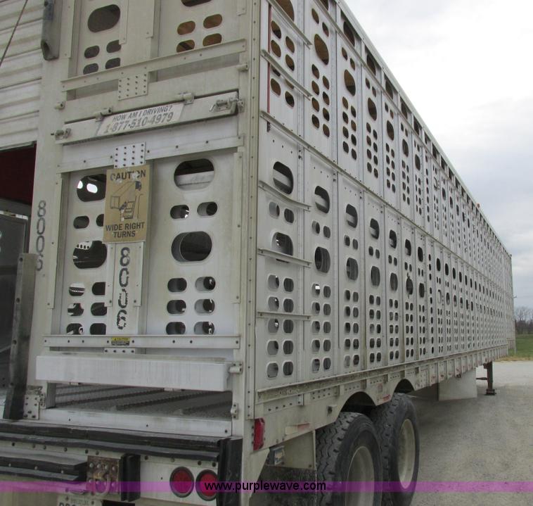 image for item I8889 2001 Wilson PSAL-303P aluminum livestock trailer