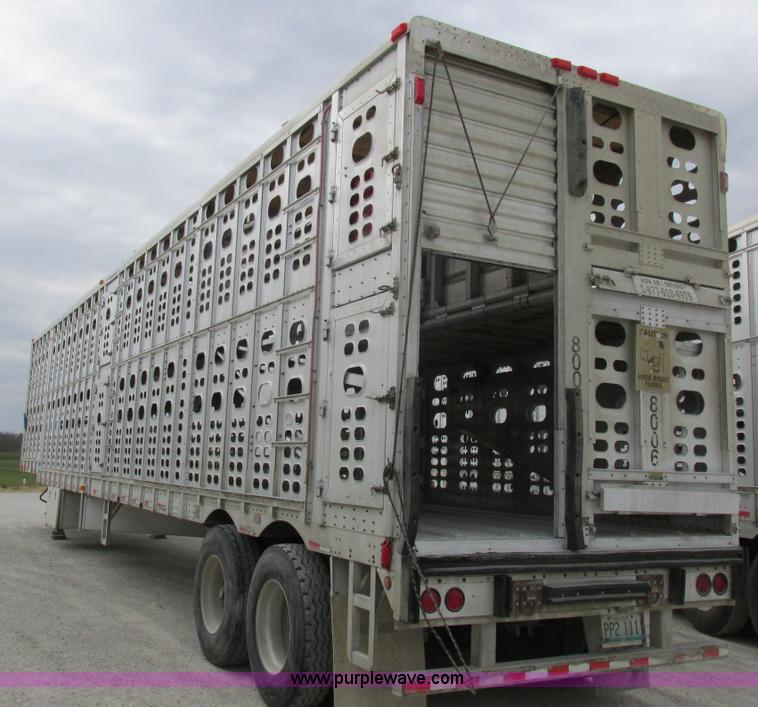 image for item I8889 2001 Wilson PSAL-303P aluminum livestock trailer