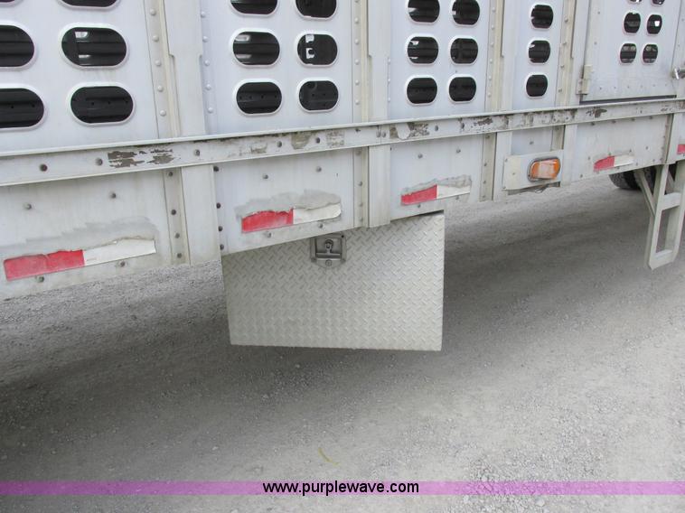 image for item I8889 2001 Wilson PSAL-303P aluminum livestock trailer