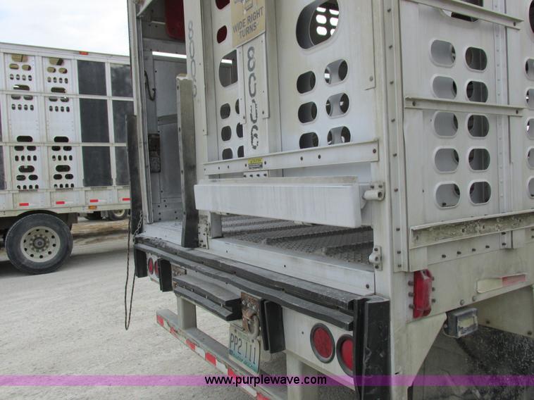 image for item I8889 2001 Wilson PSAL-303P aluminum livestock trailer