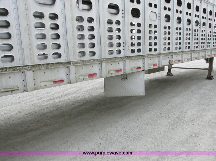 image for item I8889 2001 Wilson PSAL-303P aluminum livestock trailer