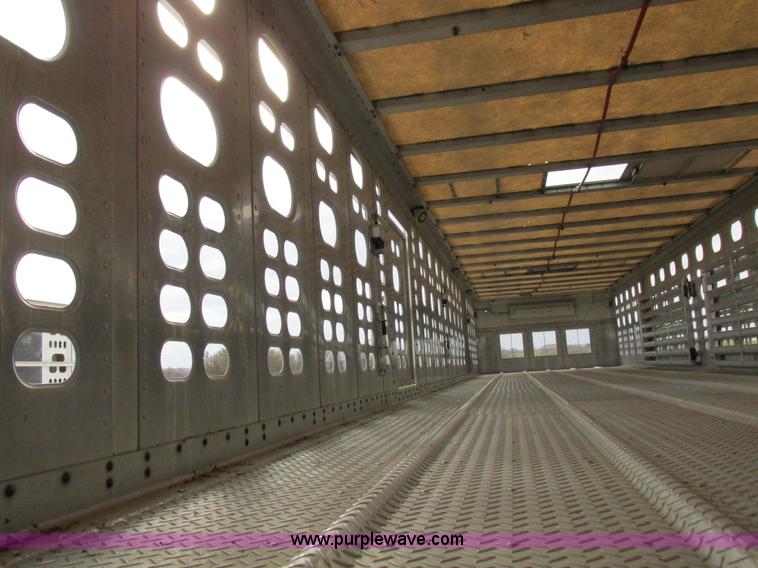 image for item I8889 2001 Wilson PSAL-303P aluminum livestock trailer