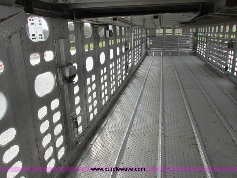 image for item I8889 2001 Wilson PSAL-303P aluminum livestock trailer