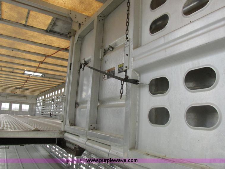 image for item I8889 2001 Wilson PSAL-303P aluminum livestock trailer