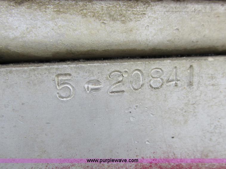 image for item I8890 1999 Wilson PSAL-303P aluminum livestock trailer