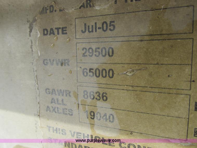 image for item I8891 2006 Barrett aluminum livestock trailer