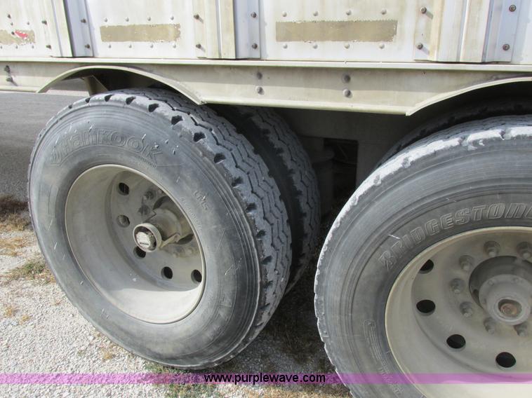 image for item I8891 2006 Barrett aluminum livestock trailer