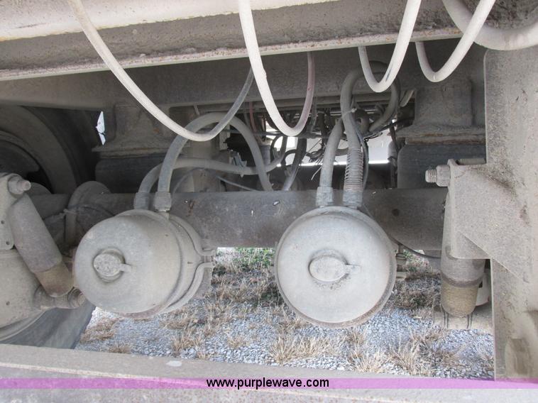 image for item I8891 2006 Barrett aluminum livestock trailer