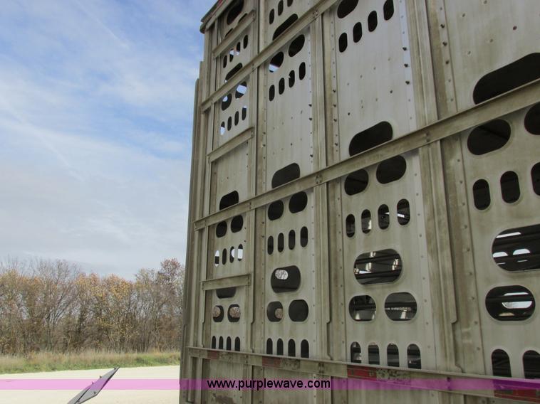 image for item I8891 2006 Barrett aluminum livestock trailer