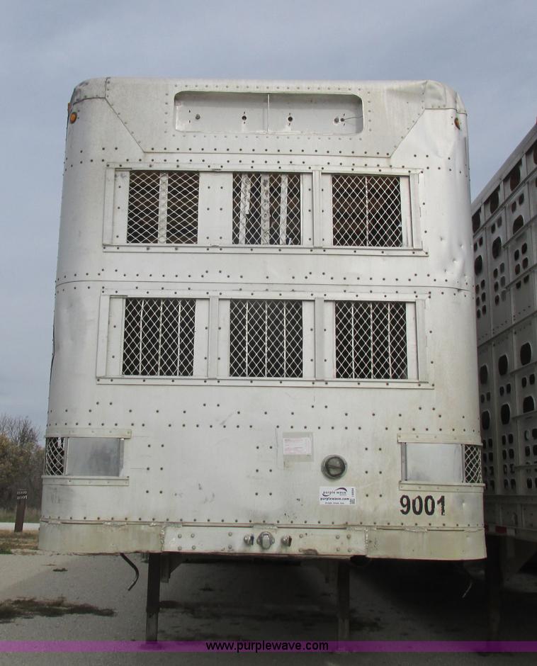 image for item I8894 2000 Wilson PSAL-303P aluminum livestock trailer