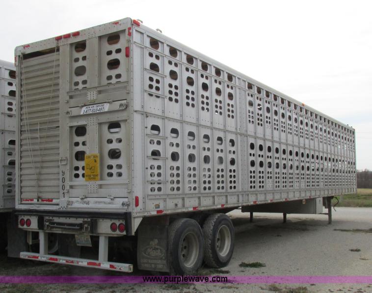 image for item I8894 2000 Wilson PSAL-303P aluminum livestock trailer