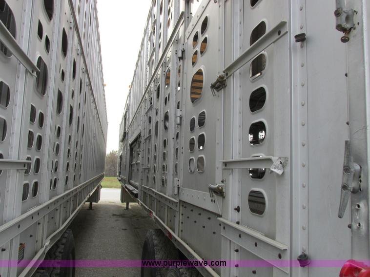 image for item I8894 2000 Wilson PSAL-303P aluminum livestock trailer