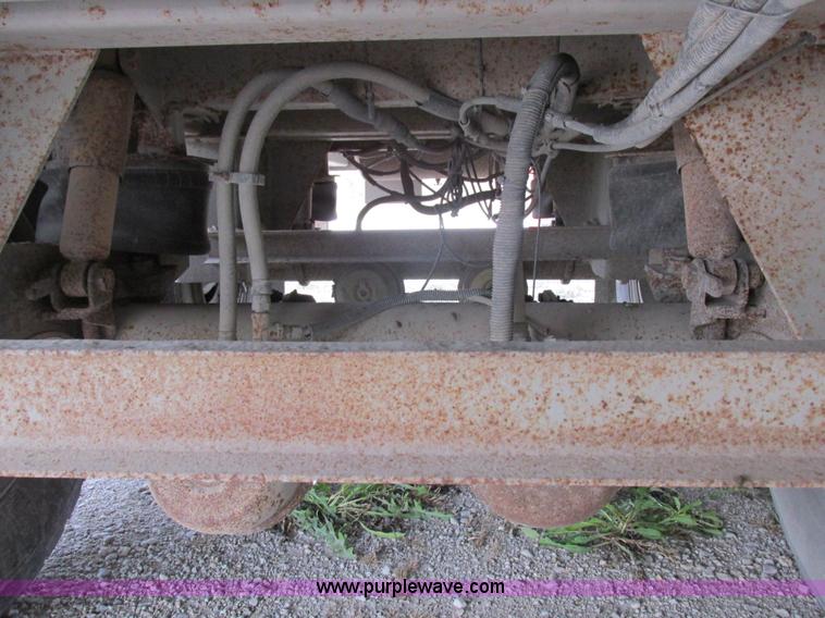 image for item I8894 2000 Wilson PSAL-303P aluminum livestock trailer