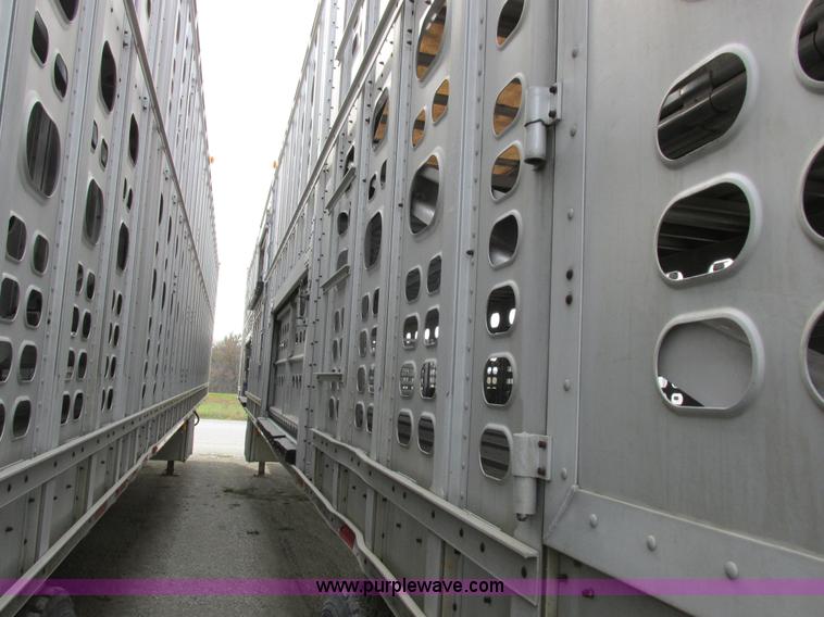 image for item I8894 2000 Wilson PSAL-303P aluminum livestock trailer