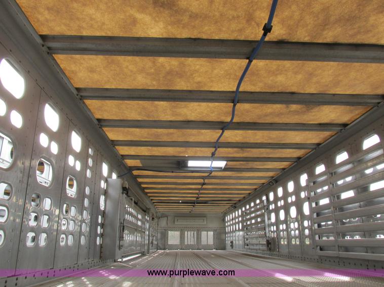 image for item I8894 2000 Wilson PSAL-303P aluminum livestock trailer