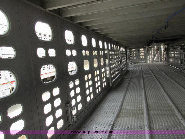 image for item I8894 2000 Wilson PSAL-303P aluminum livestock trailer