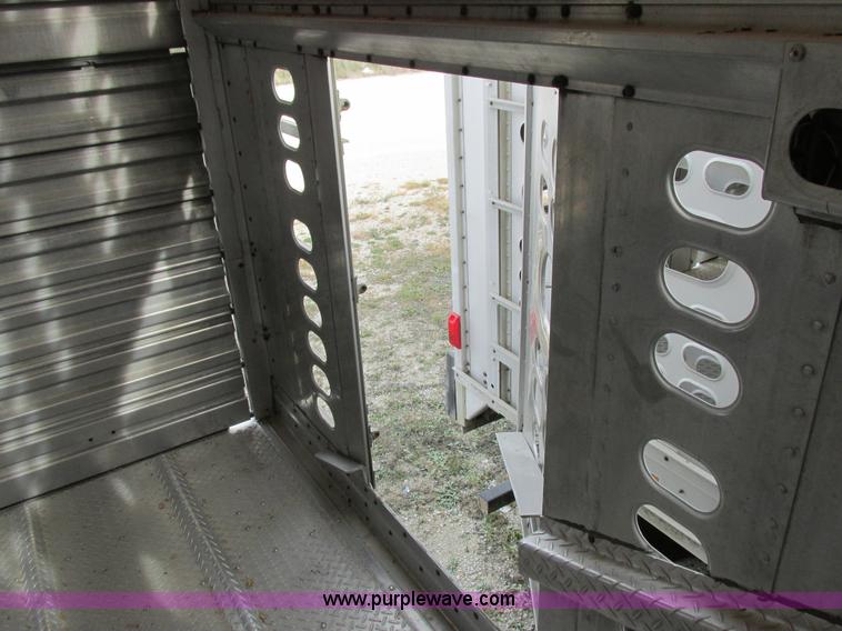 image for item I8894 2000 Wilson PSAL-303P aluminum livestock trailer