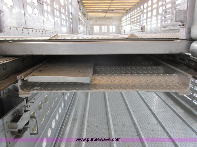 image for item I8894 2000 Wilson PSAL-303P aluminum livestock trailer