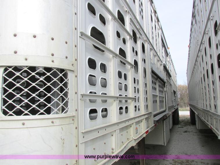 image for item I8895 2001 Wilson PSAL-303P aluminum livestock trailer