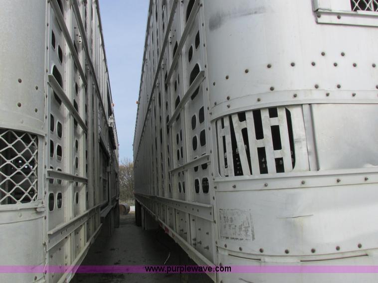 image for item I8895 2001 Wilson PSAL-303P aluminum livestock trailer