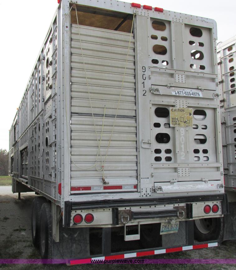 image for item I8895 2001 Wilson PSAL-303P aluminum livestock trailer