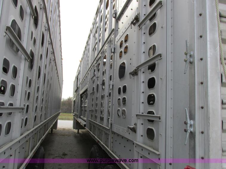 image for item I8895 2001 Wilson PSAL-303P aluminum livestock trailer