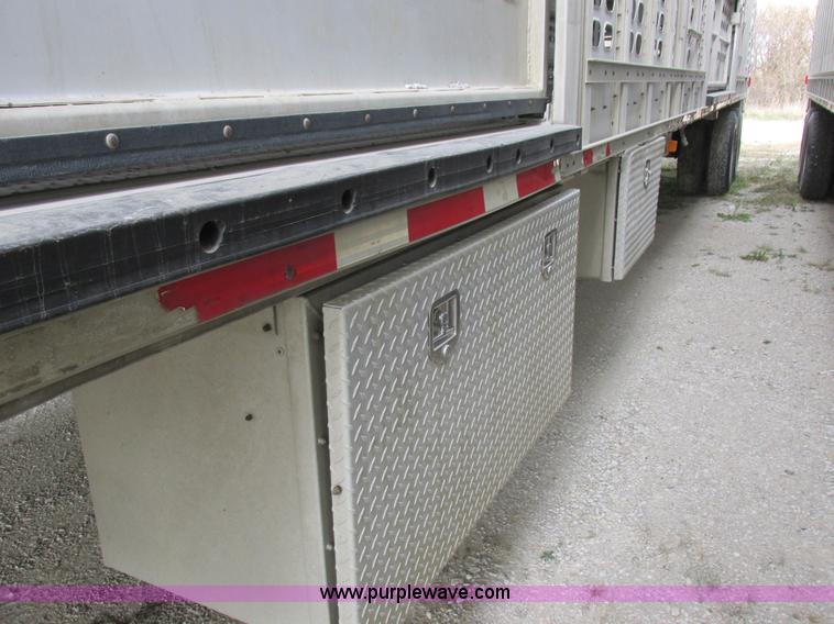 image for item I8895 2001 Wilson PSAL-303P aluminum livestock trailer