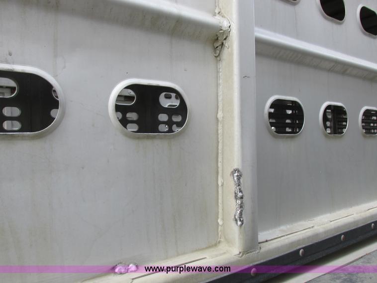 image for item I8895 2001 Wilson PSAL-303P aluminum livestock trailer