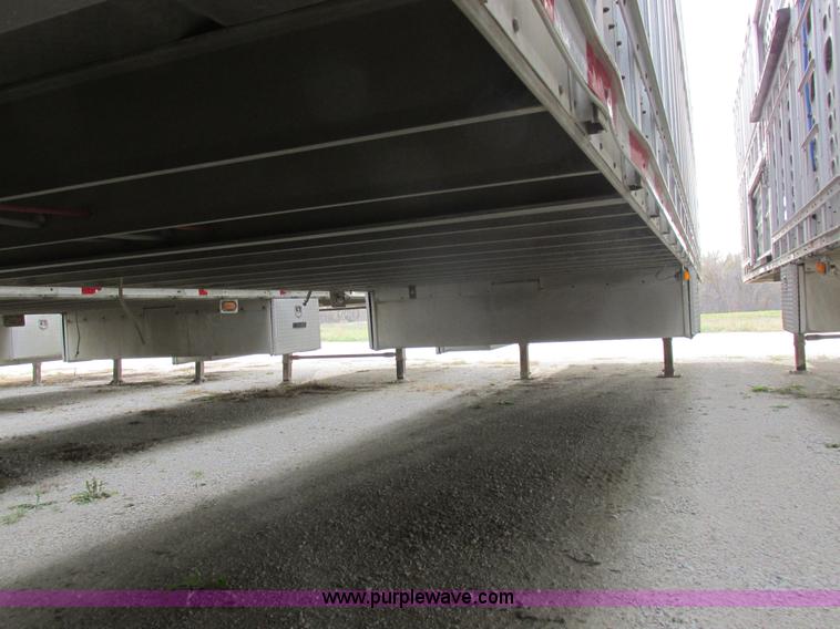image for item I8895 2001 Wilson PSAL-303P aluminum livestock trailer