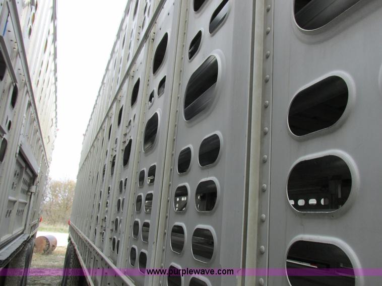 image for item I8895 2001 Wilson PSAL-303P aluminum livestock trailer