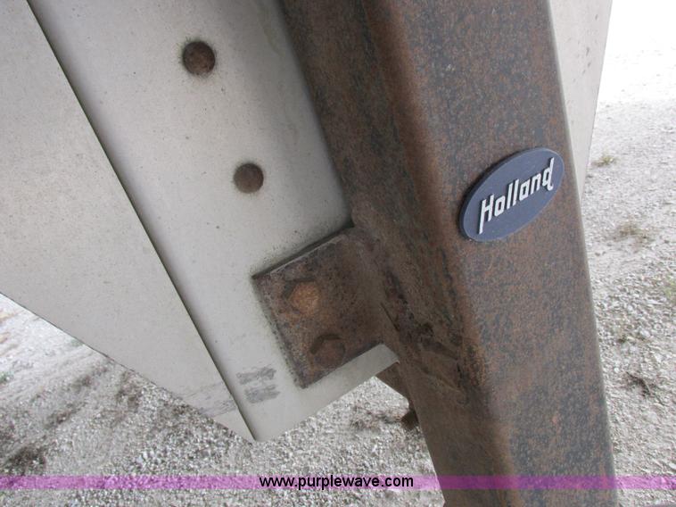 image for item I8895 2001 Wilson PSAL-303P aluminum livestock trailer