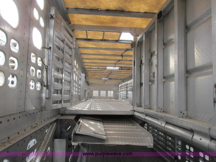 image for item I8895 2001 Wilson PSAL-303P aluminum livestock trailer