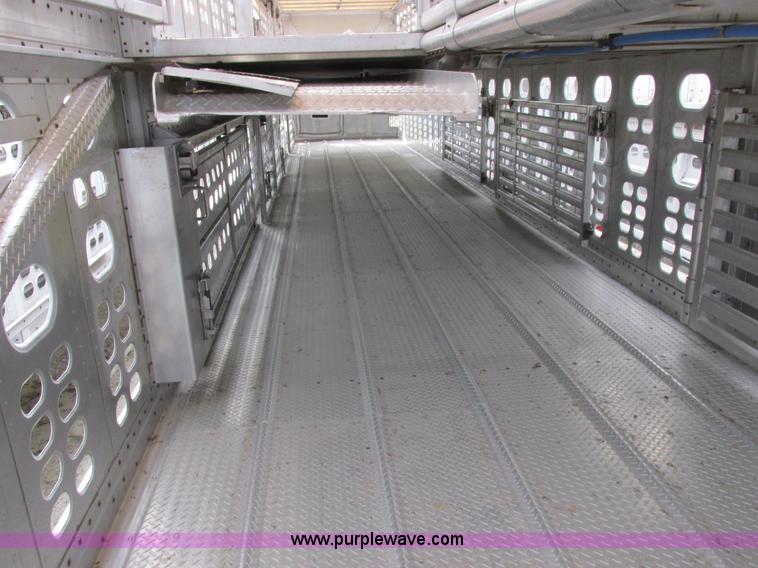 image for item I8895 2001 Wilson PSAL-303P aluminum livestock trailer