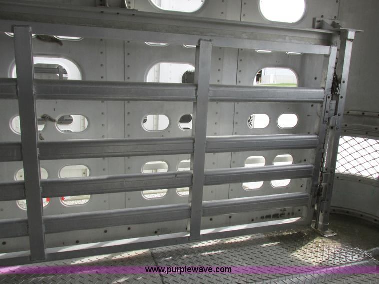 image for item I8895 2001 Wilson PSAL-303P aluminum livestock trailer