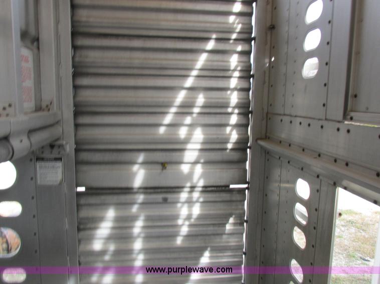 image for item I8895 2001 Wilson PSAL-303P aluminum livestock trailer