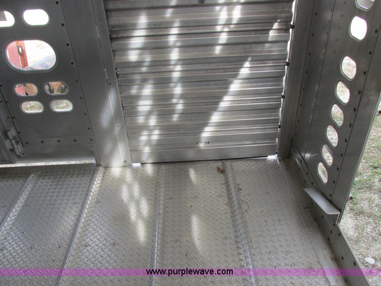 image for item I8895 2001 Wilson PSAL-303P aluminum livestock trailer