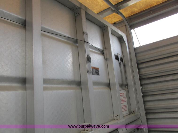 image for item I8895 2001 Wilson PSAL-303P aluminum livestock trailer