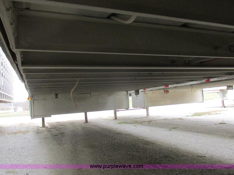 image for item I8895 2001 Wilson PSAL-303P aluminum livestock trailer