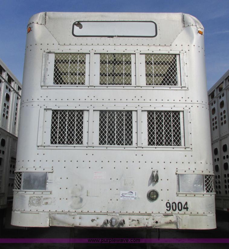 image for item I8896 2001 Wilson PSAL-303P aluminum livestock trailer