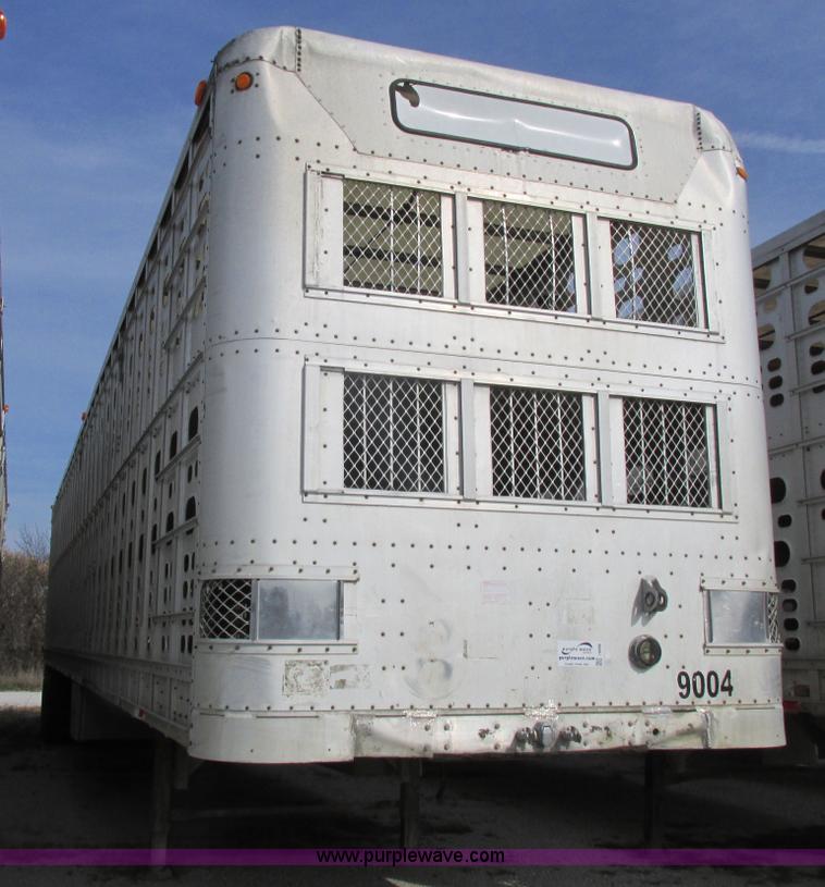 image for item I8896 2001 Wilson PSAL-303P aluminum livestock trailer