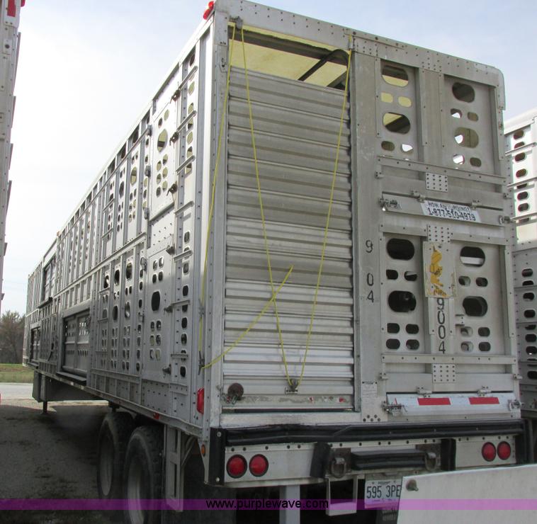 image for item I8896 2001 Wilson PSAL-303P aluminum livestock trailer