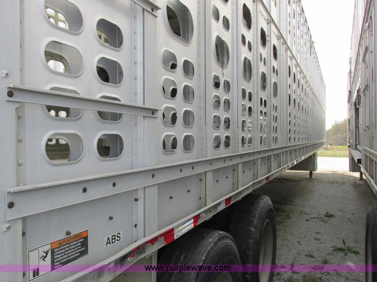 image for item I8896 2001 Wilson PSAL-303P aluminum livestock trailer
