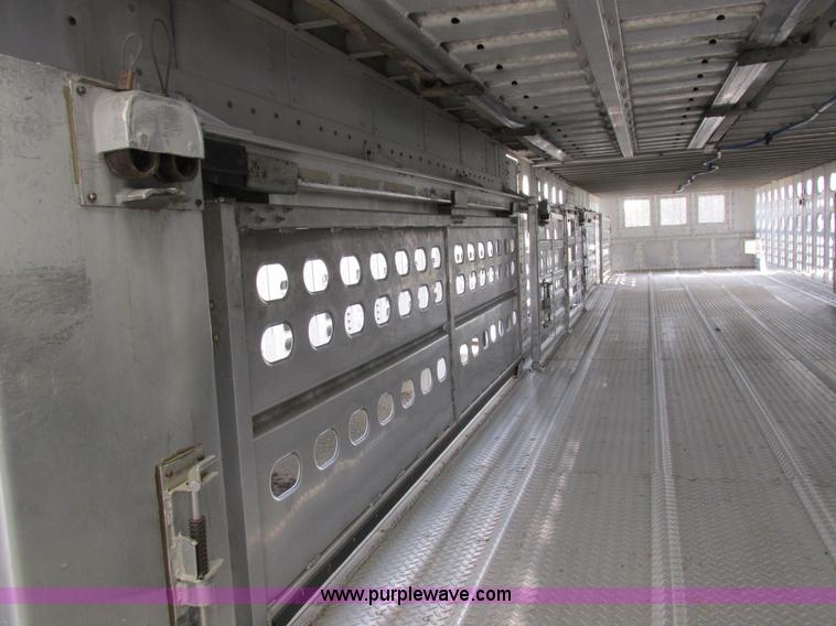 image for item I8896 2001 Wilson PSAL-303P aluminum livestock trailer