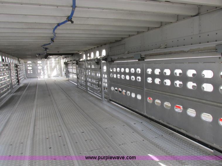 image for item I8896 2001 Wilson PSAL-303P aluminum livestock trailer