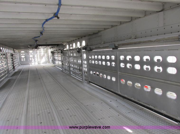 image for item I8896 2001 Wilson PSAL-303P aluminum livestock trailer