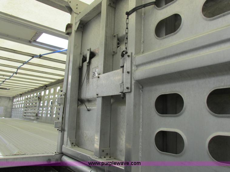 image for item I8896 2001 Wilson PSAL-303P aluminum livestock trailer