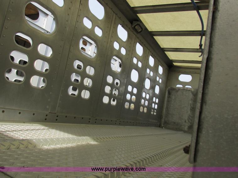 image for item I8896 2001 Wilson PSAL-303P aluminum livestock trailer